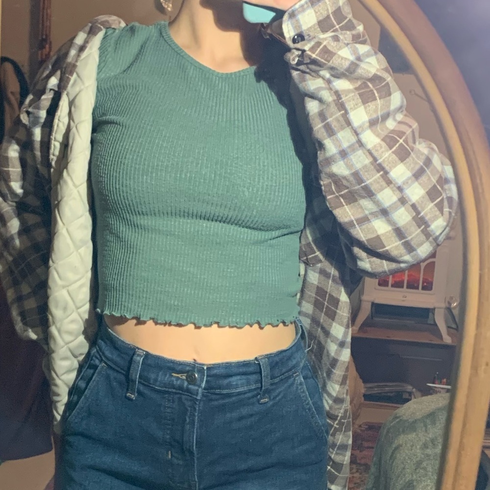 American eagle olive green rubbed short sleeve shirt